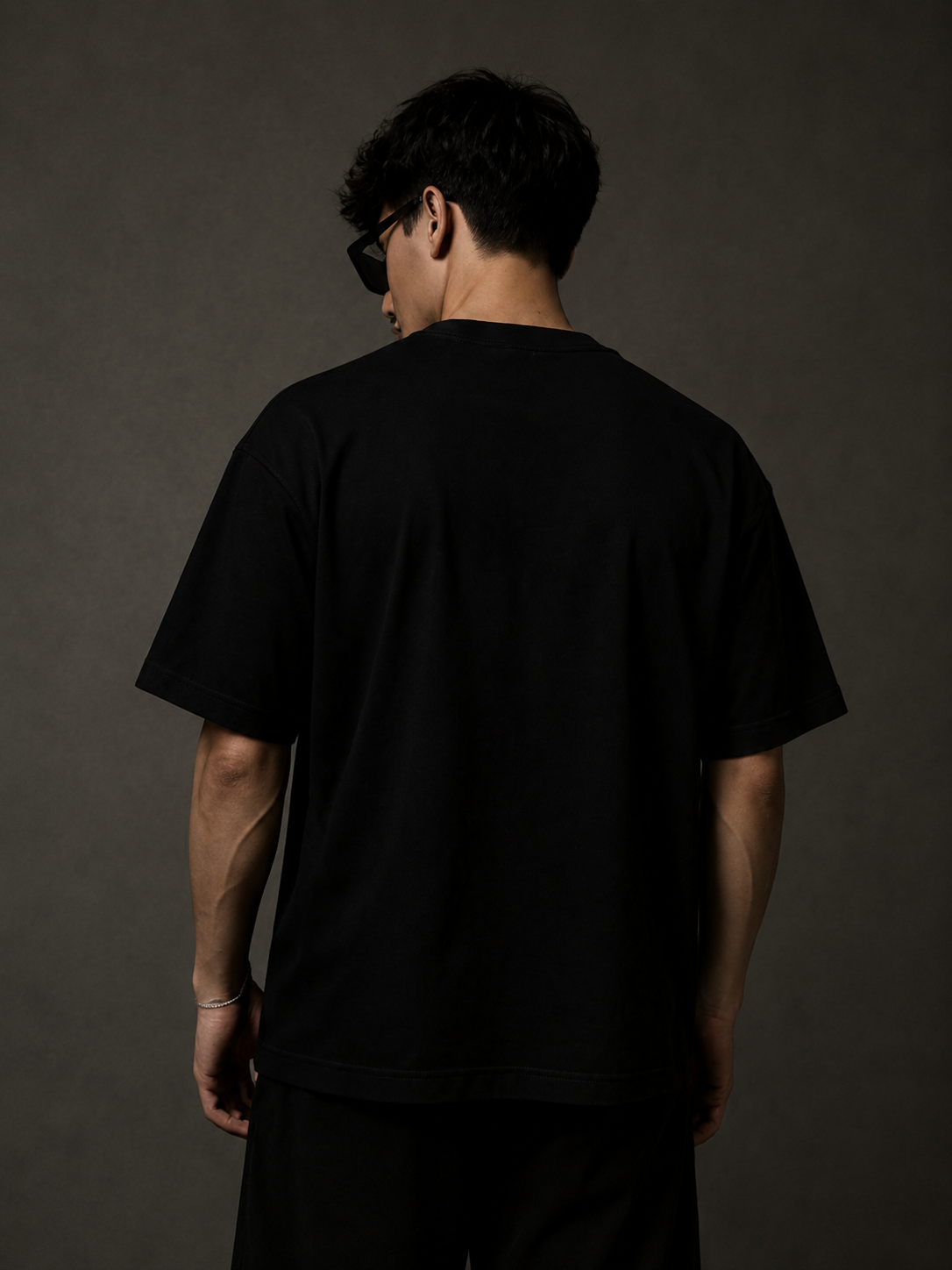 SIGNATURE TEE - BLACK